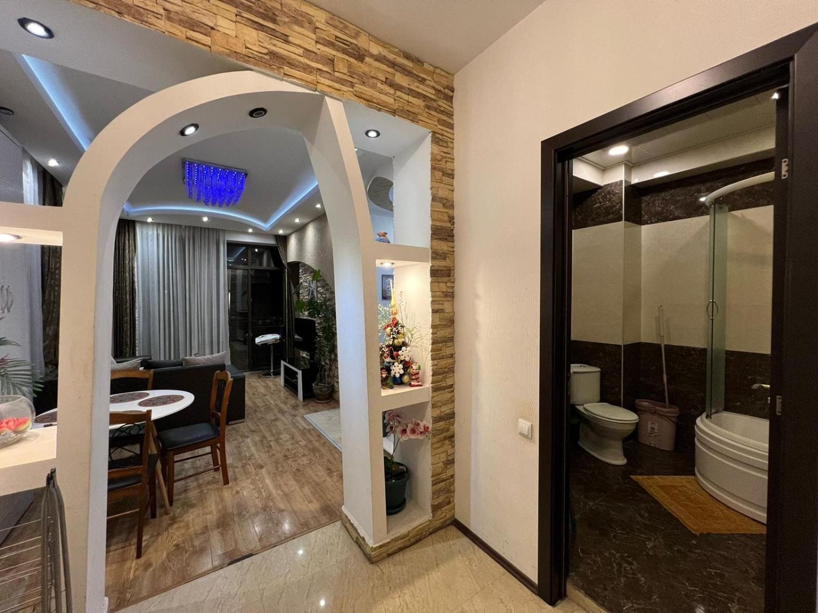 Cozy Apartment In The City Center Mtatsminda Tbilisi Exterior photo