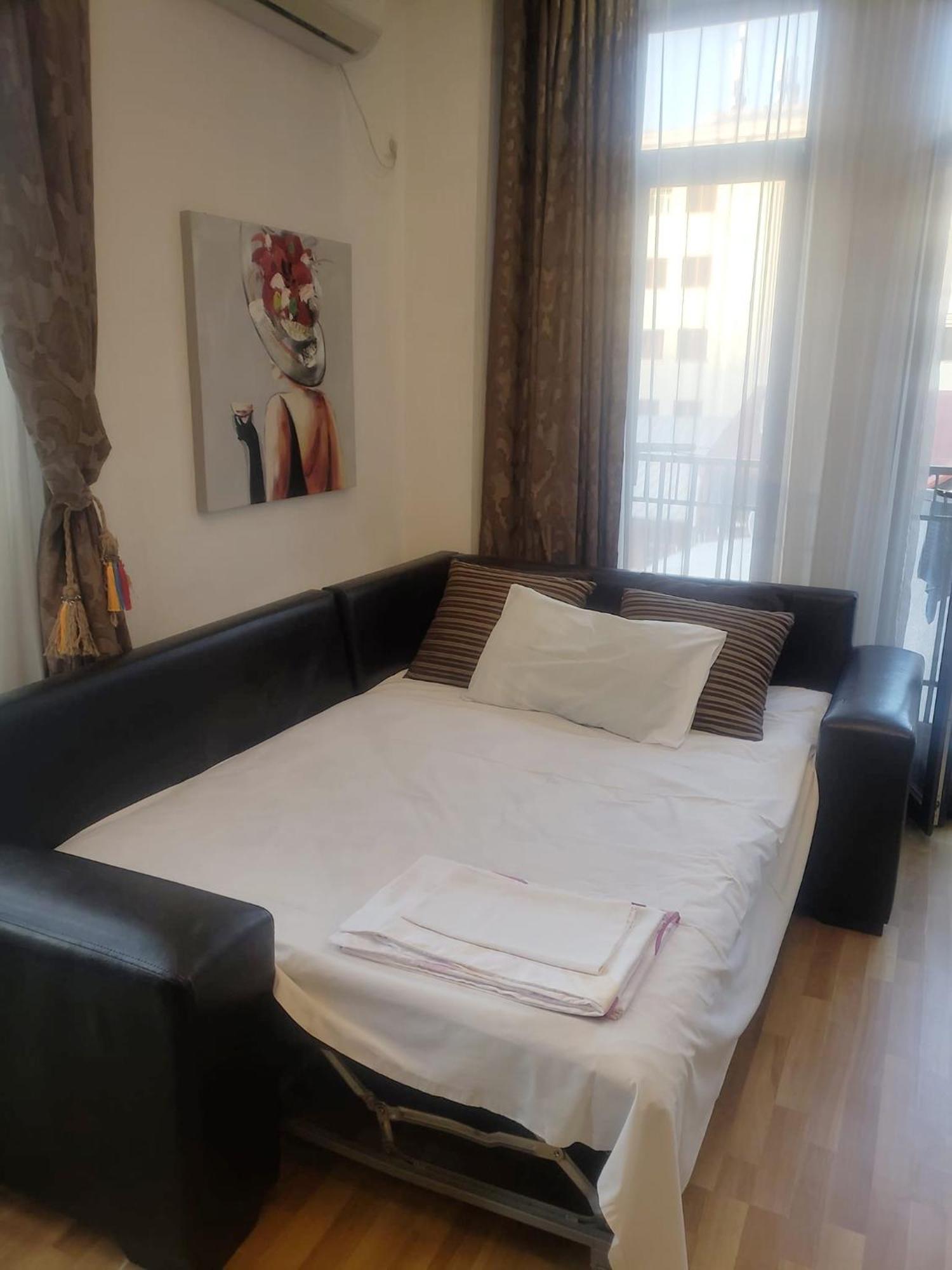 Cozy Apartment In The City Center Mtatsminda Tbilisi Exterior photo