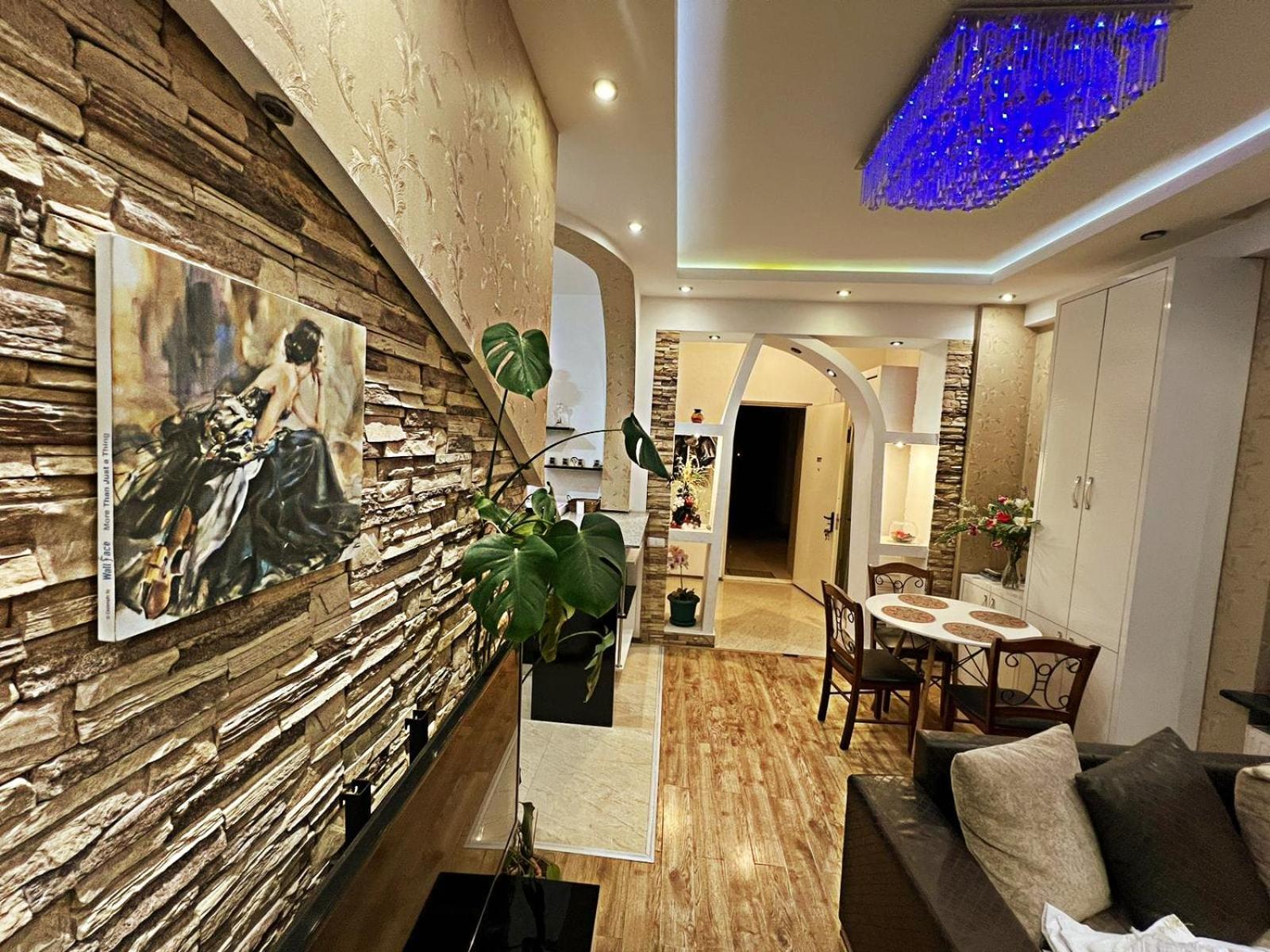 Cozy Apartment In The City Center Mtatsminda Tbilisi Exterior photo