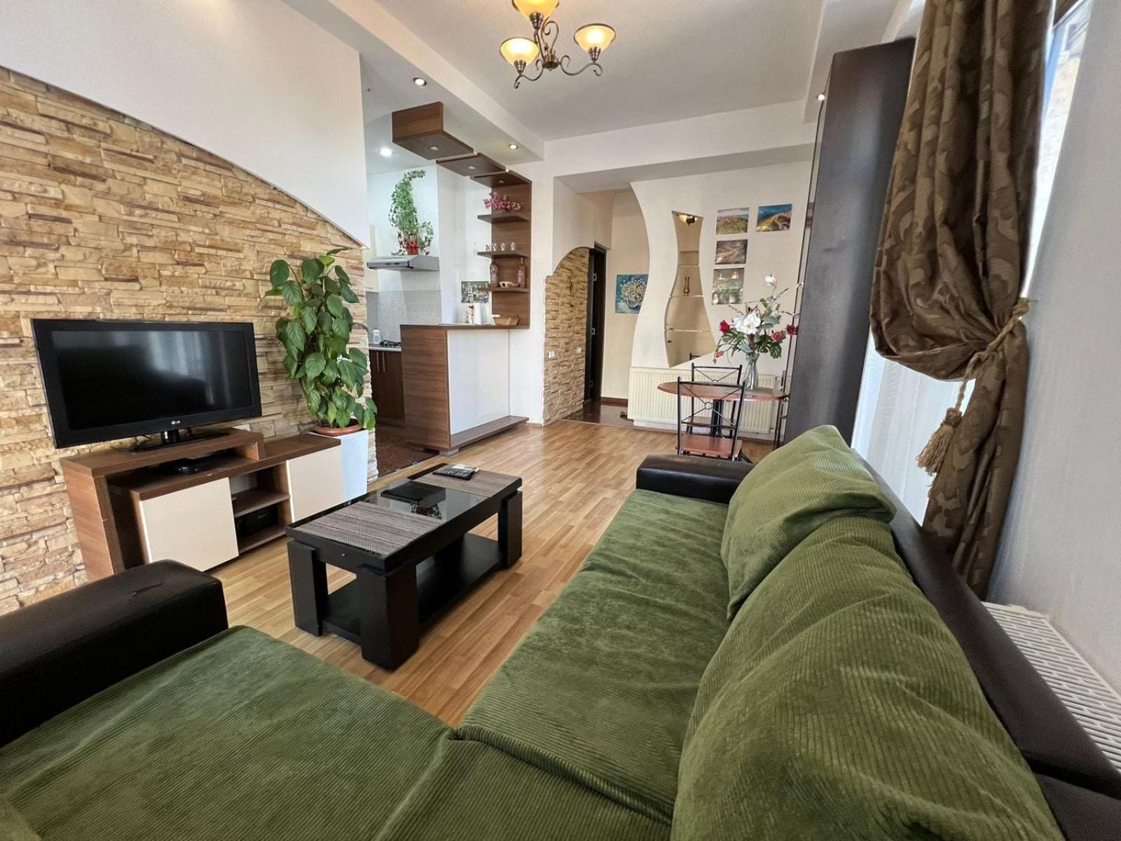 Cozy Apartment In The City Center Mtatsminda Tbilisi Exterior photo